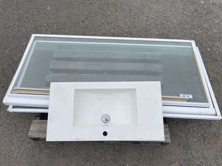Plastic Vanity Sink and Shower Scree