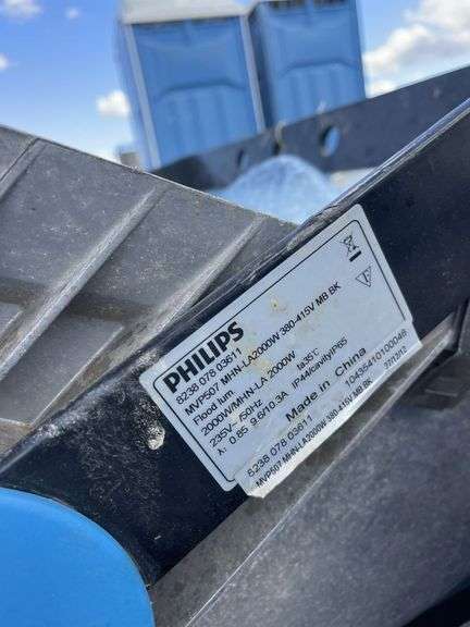 3x Phillips Flood Lum Lights