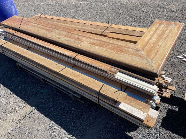 Pallet Assorted Timber Moulding and Bench