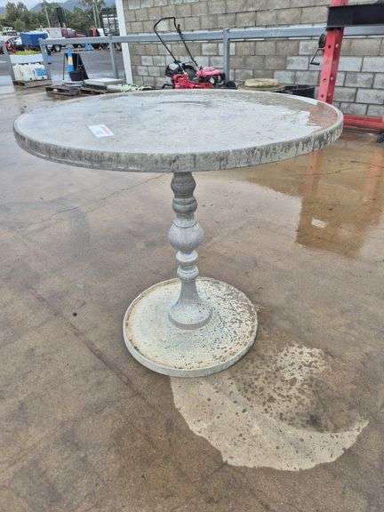 870mm Outdoor Aluminium Table