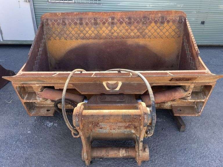30T Tilt Bucket - 1900mm
