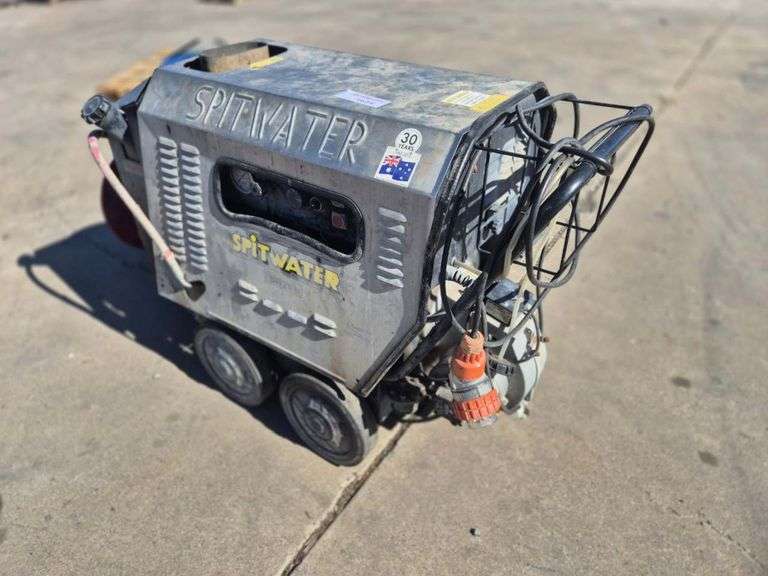 3PH Spitwater Hot Water Pressure Cleaner