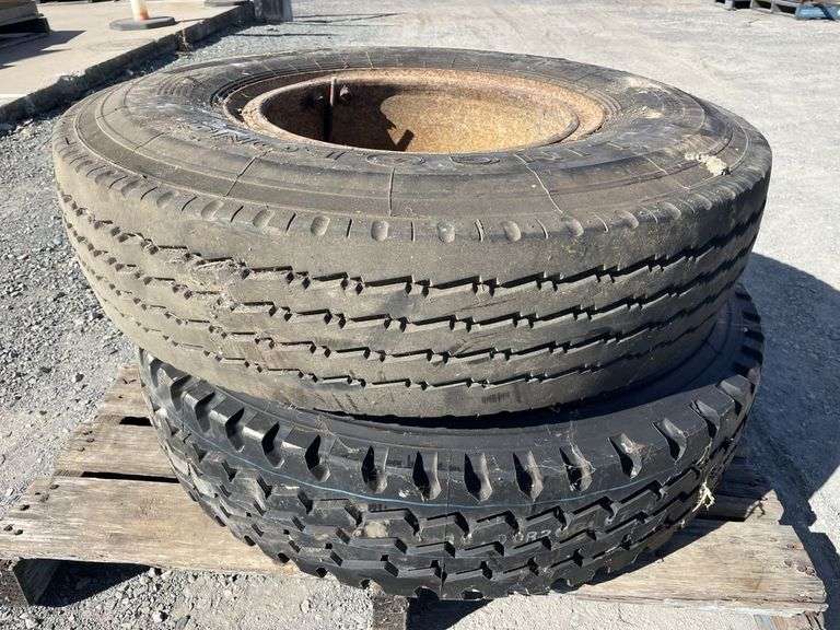 2x 10.00R20 Truck Wheels