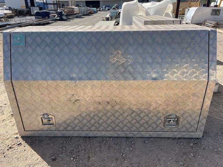 Checkerplate Toolbox - 530x1480x830mmH