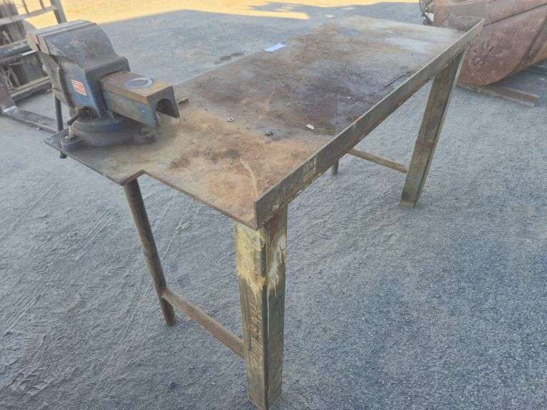 Heavy Duty Steel Work Bench with Vice