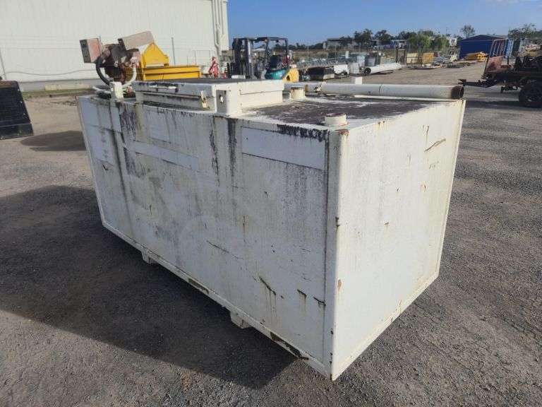 2200 Litre Self Bunded Fuel Tank with 240v Fill Rite Pump.