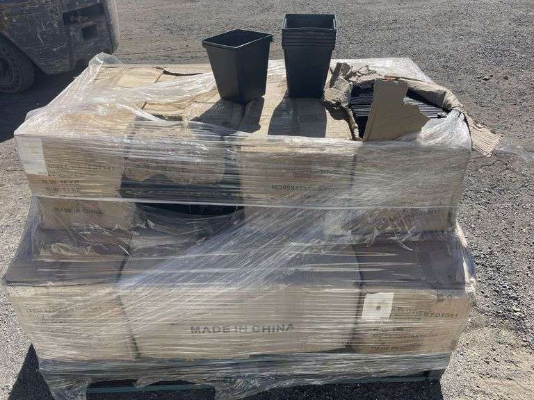 Approx 2000 As new Plastic Flower Pots