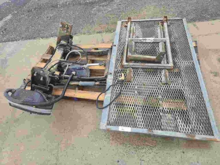 Tail Gate Loader