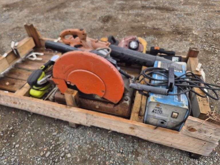 Pallet of Assorted Power Tools.