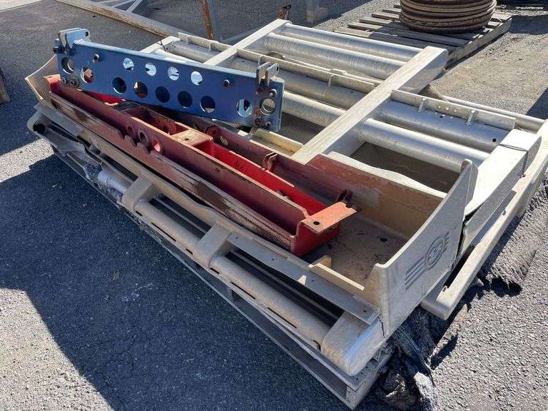 2x KW Bullbars (damaged) etc