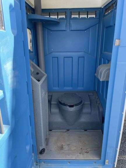 Blue Portaloo