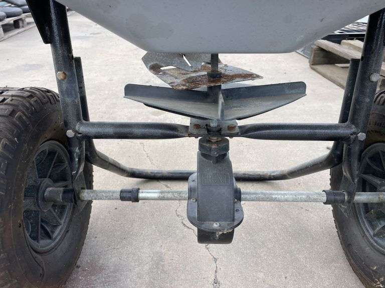 Plant Craft Fertiliser Spreader