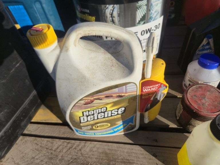 Pallet of Assorted Motor Oil & Containers