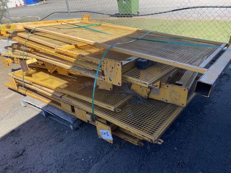 Assorted Mesh Panels and Posts