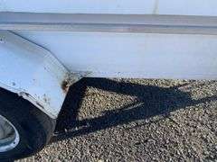 2004 Trailers  2000 ES4L7  Box Trailer