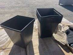 Approx 2000 As new Plastic Flower Pots