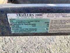 2004 Trailers  2000 ES4L7  Box Trailer