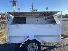 2004 Trailers  2000 ES4L7  Box Trailer