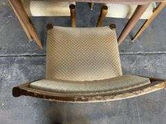 Extendable Dining Table and Chairs
