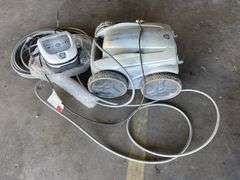 Zodiac 4WD Pool Cleaner - Recently Serviced