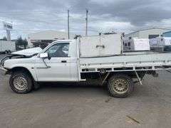 2000 Mitsubishi Triton Utility - Non Operational Wreck