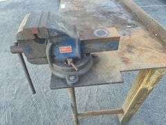 Heavy Duty Steel Work Bench with Vice