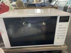 Pallet Assorted Sundries inc Lights, Microwave, Saw Stools etc