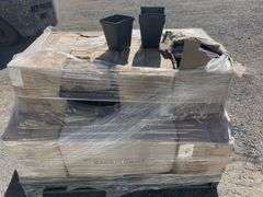 Approx 2000 As new Plastic Flower Pots