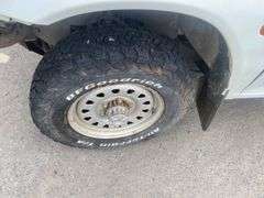 2000 Mitsubishi Triton Utility - Non Operational Wreck