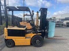 2T JIC 48v Electric Forklift & Charger (no batteries supplied)