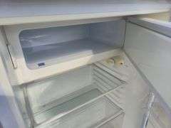 Westinghouse Bar Fridge & S/S Sink
