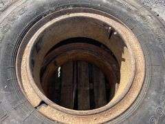 2x 10.00R20 Truck Wheels