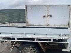 2000 Mitsubishi Triton Utility - Non Operational Wreck