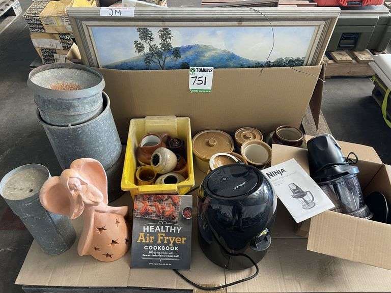 Pallet of Homewares inc. AirFryer, Blender, Artwork, and Crockery