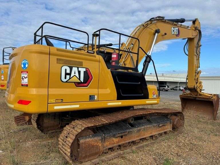 2022 Caterpillar 340 Track Excavator (1,330hrs)