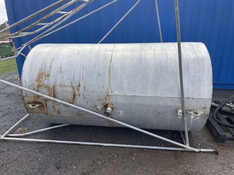 Overhead Fuel Tank and Stand