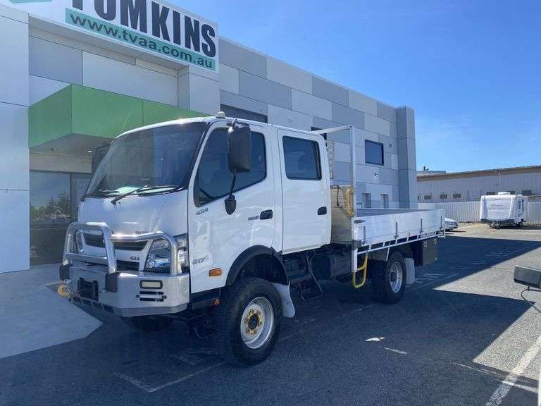 2018 Hino 300  817 4x4 Series Tray Truck - COI