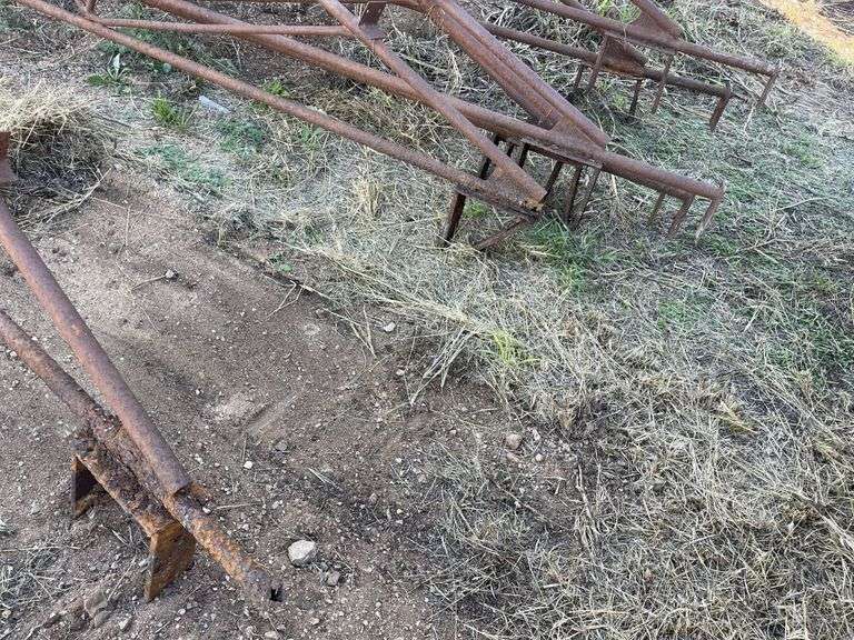 7x Shed Roofing Trusses - partially damaged/rust