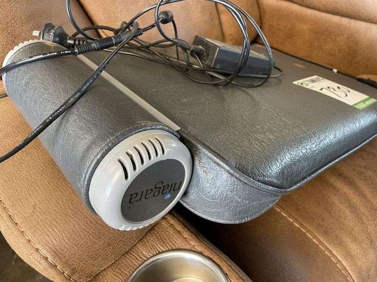Leather Electric Recliner Chair & Niagara Heat Pad