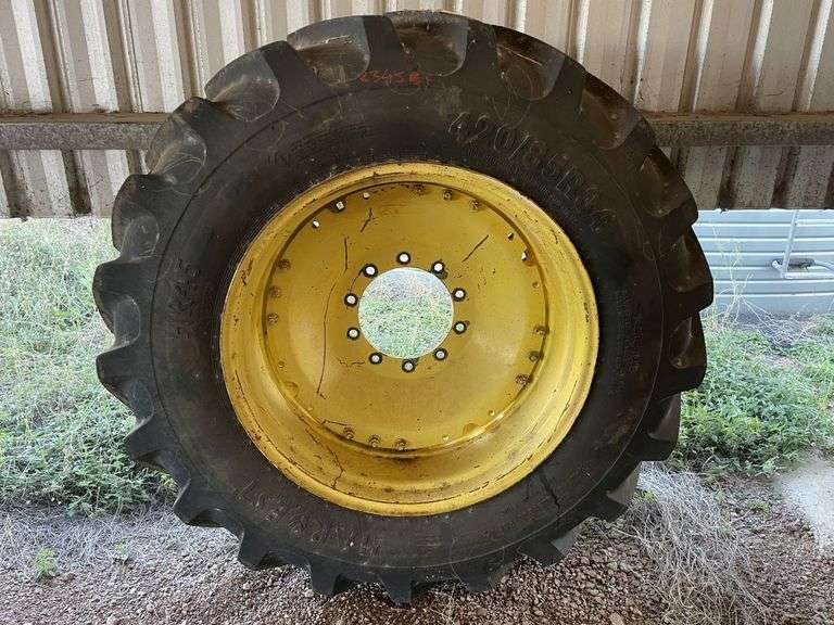 2010 John Deere 8345R 4WD Tractor c/w Duals & Spacers 