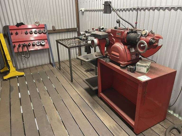 Ammco 6900 Twin Facing Lathe & Bench