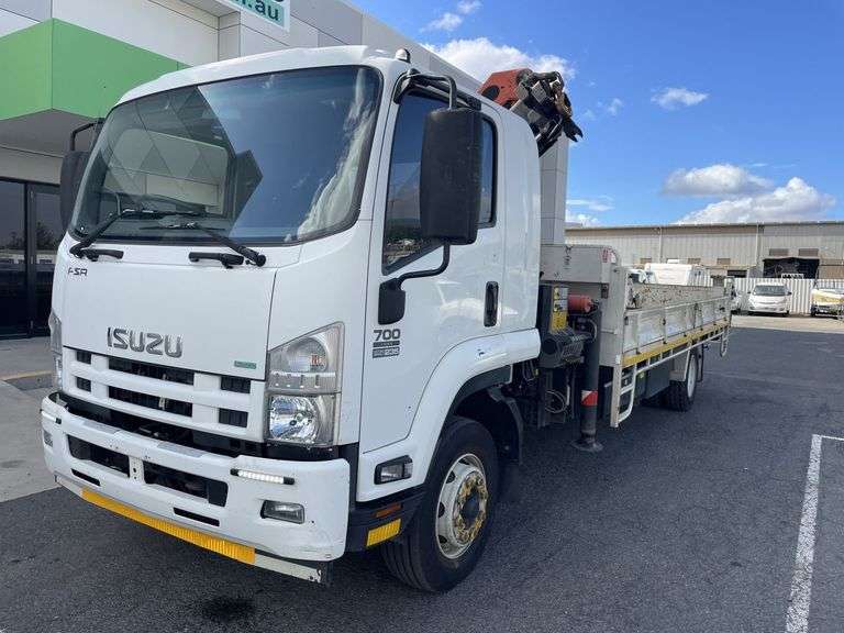 2015 Isuzu FSR700 Tipper Crane Truck - COI