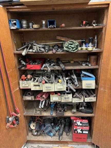 Timber Cabinet including Power Tools, Handheld Tooling & Workshop Contents