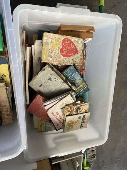 Pallet inc Books, Guitar, Oven, Frames and Cleaning Accessories