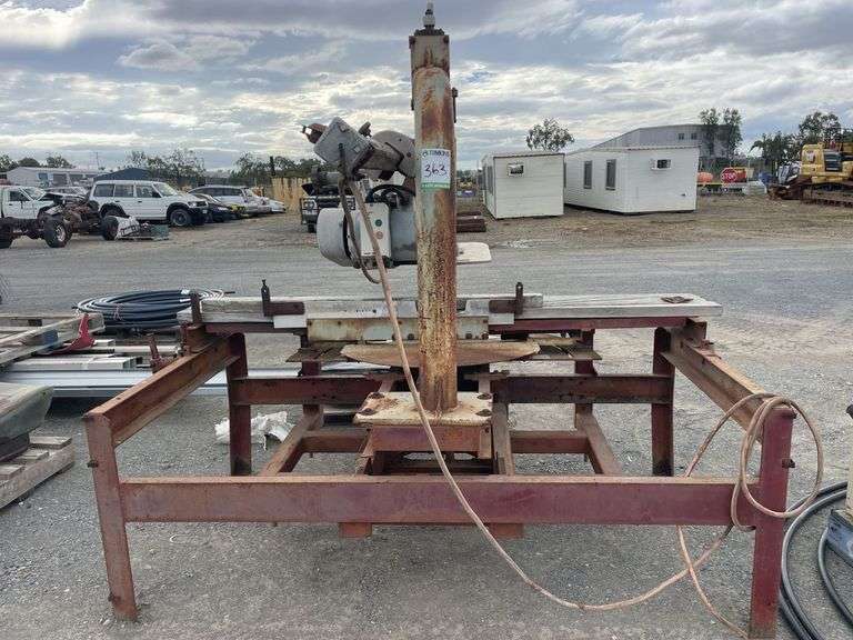 Saw Bench