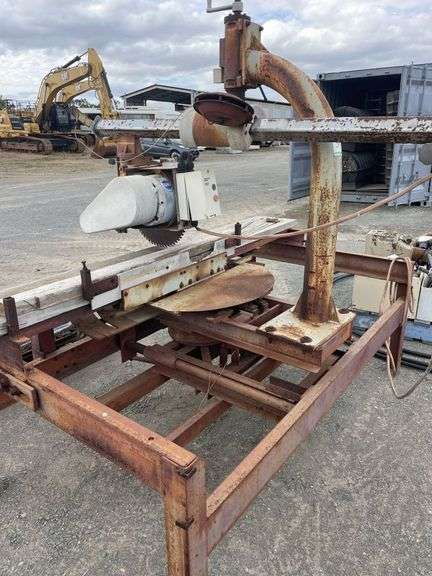 Saw Bench
