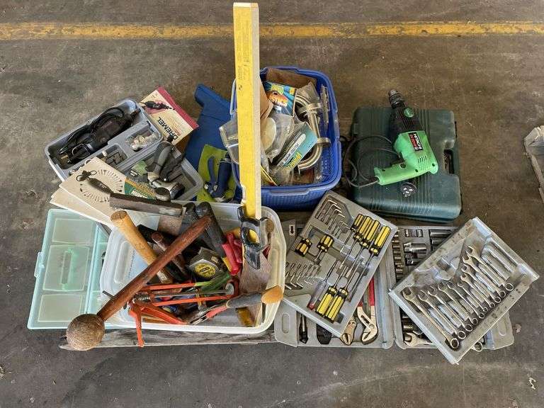 Pallet Socket Kits, Screw Drivers, Hitachi Elect Drill, Hand Tools etc