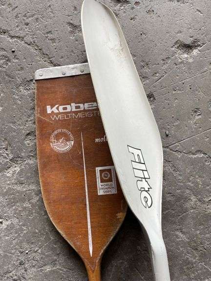 2x Oars