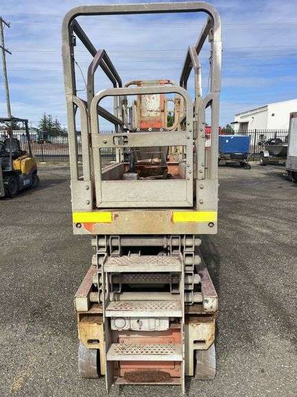 Aerial Platform - Scissor Lift - Non Operational