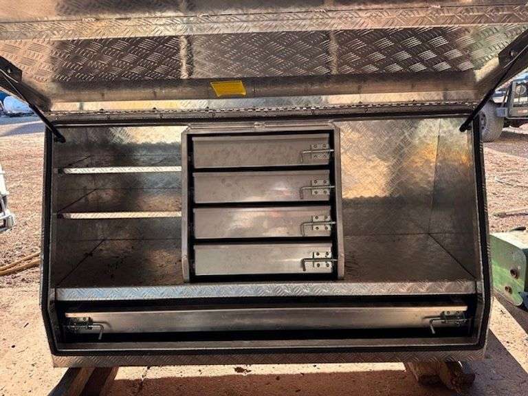 Aluminium Checker Plate Utility Tool Box with Draws